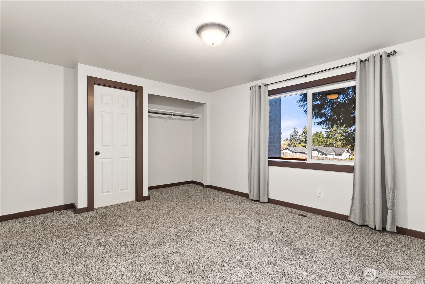 8726 Fruitland Avenue E Puyallup WA 98371