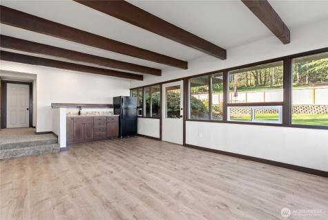 8726 Fruitland Avenue E Puyallup WA 98371