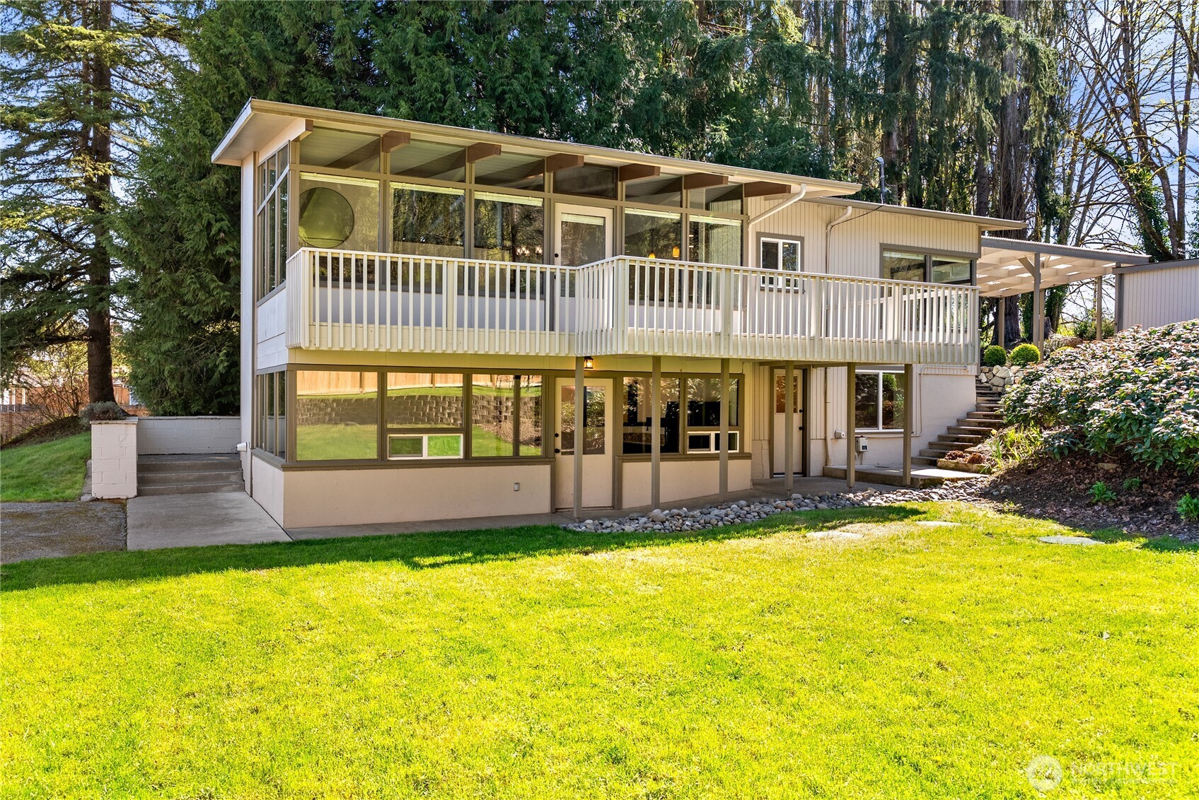 8726 Fruitland Avenue E Puyallup WA 98371
