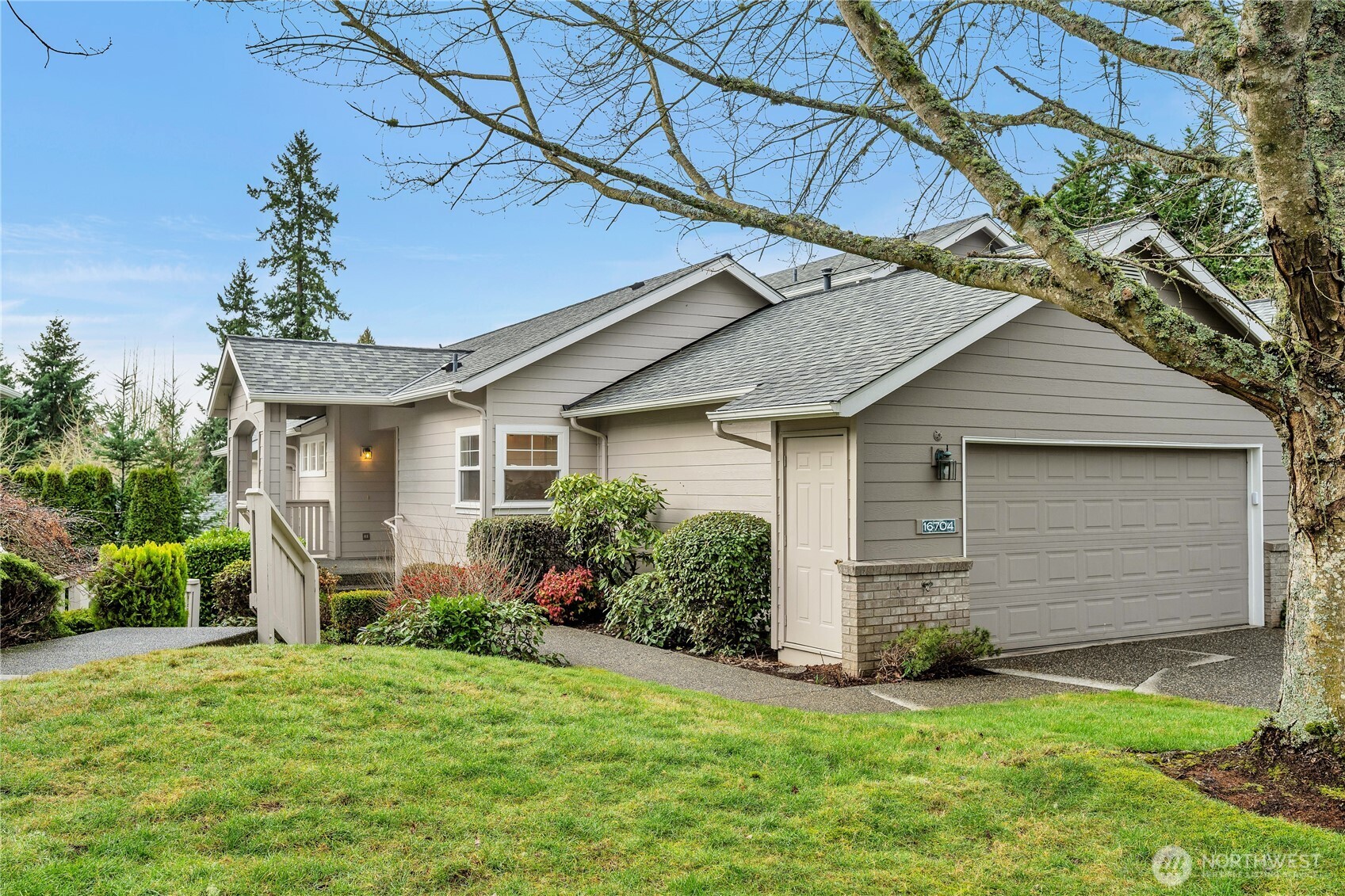16704 Cobblestone Drive Lynnwood WA 98037