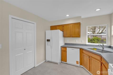 16704 Cobblestone Drive Lynnwood WA 98037