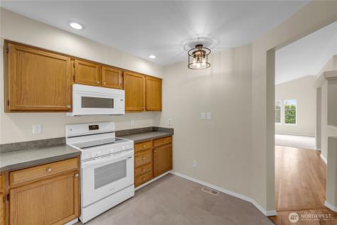 16704 Cobblestone Drive Lynnwood WA 98037