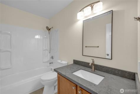16704 Cobblestone Drive Lynnwood WA 98037