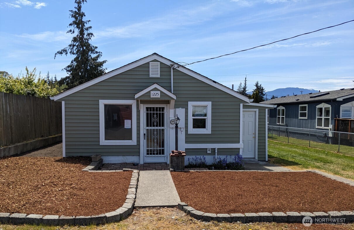1225 W 5th Street Port Angeles WA 98363