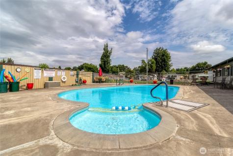 921 SE Scenic View Drive College Place WA 99324