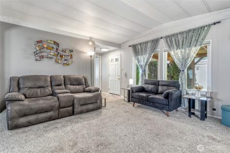 921 SE Scenic View Drive College Place WA 99324