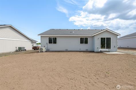 615 N Oak Street Tieton WA 98947