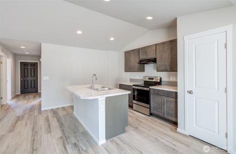615 N Oak Street Tieton WA 98947