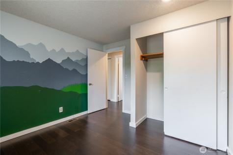 4515 SW 327th Street Federal Way WA 98023