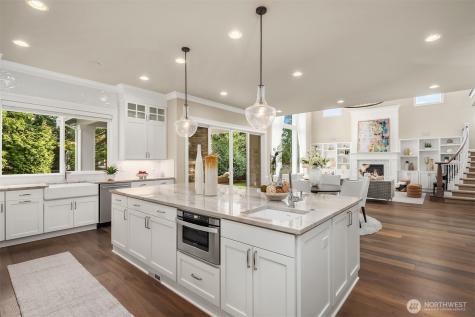 2832 109th Avenue SE Bellevue WA 98004