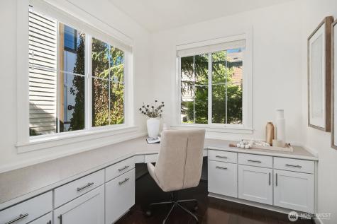 1270 Pine Crest Circle NE Issaquah WA 98029