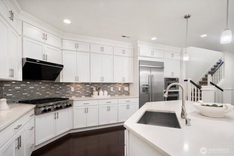 1270 Pine Crest Circle NE Issaquah WA 98029