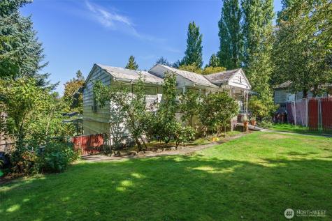 2704 NE 92nd Street Seattle WA 98115