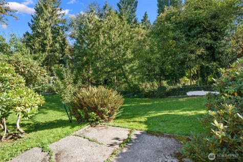 2704 NE 92nd Street Seattle WA 98115
