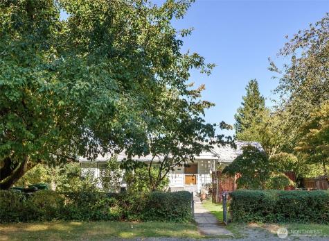 2704 NE 92nd Street Seattle WA 98115