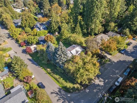 2704 NE 92nd Street Seattle WA 98115