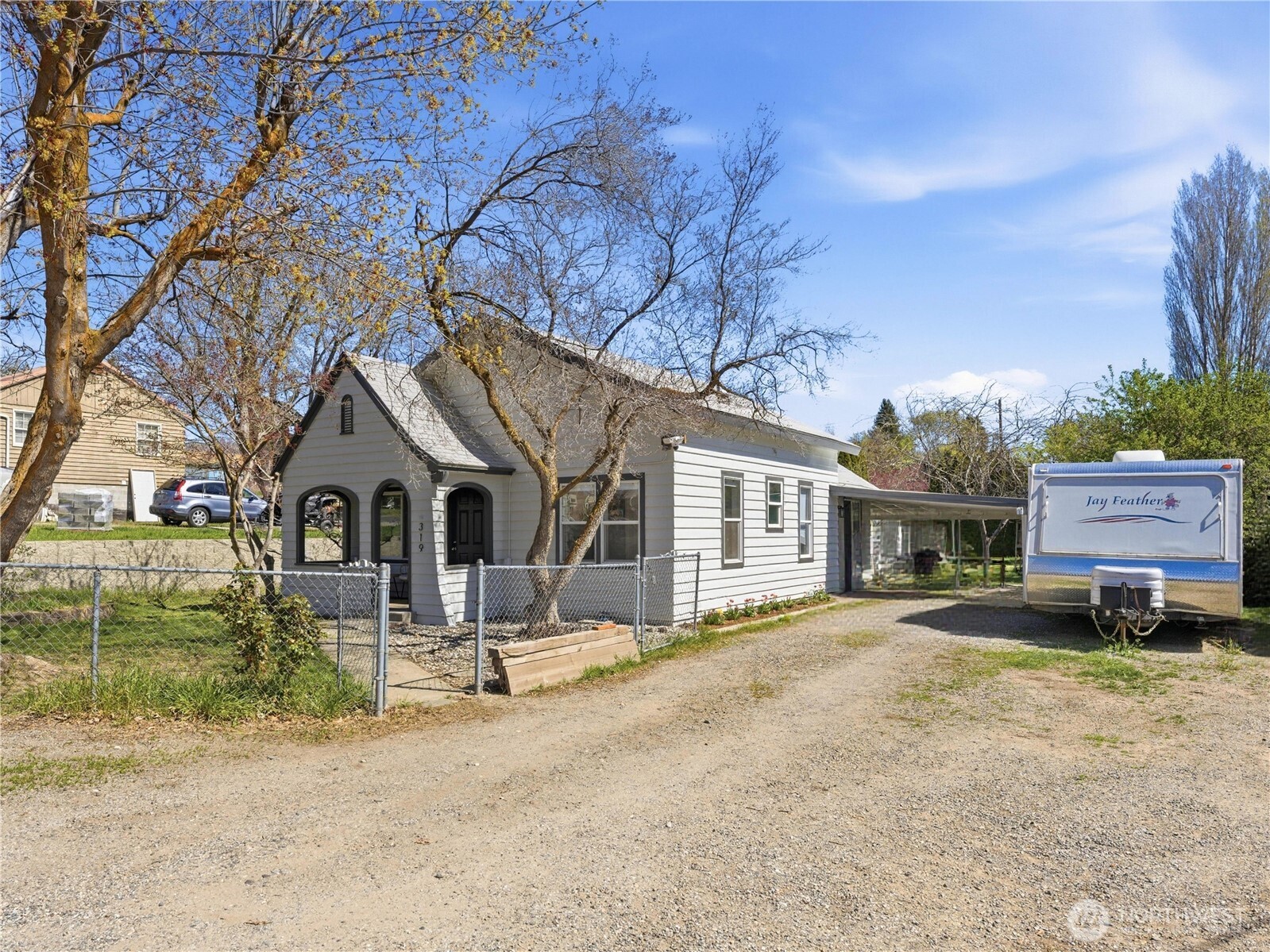 319 N Keller Avenue East Wenatchee WA 98802