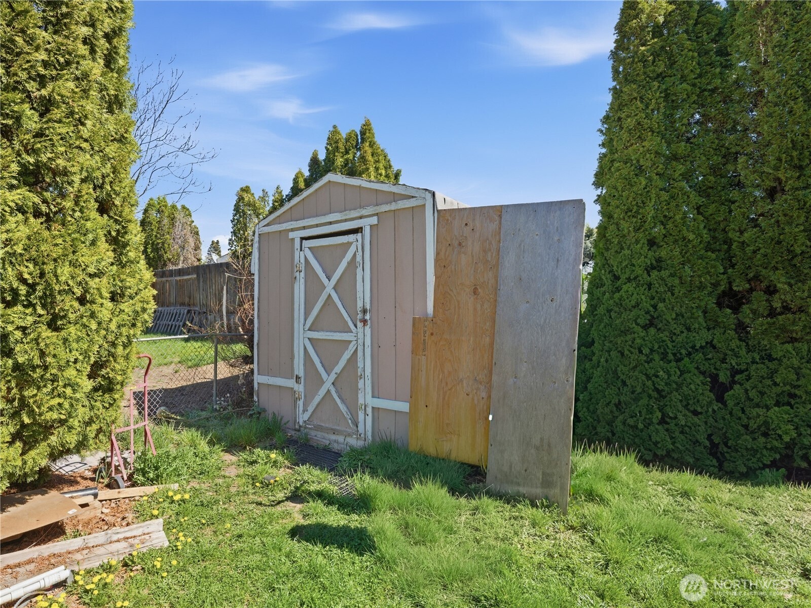319 N Keller Avenue East Wenatchee WA 98802