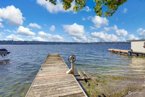 11531 Holmes Point Kirkland WA 98034