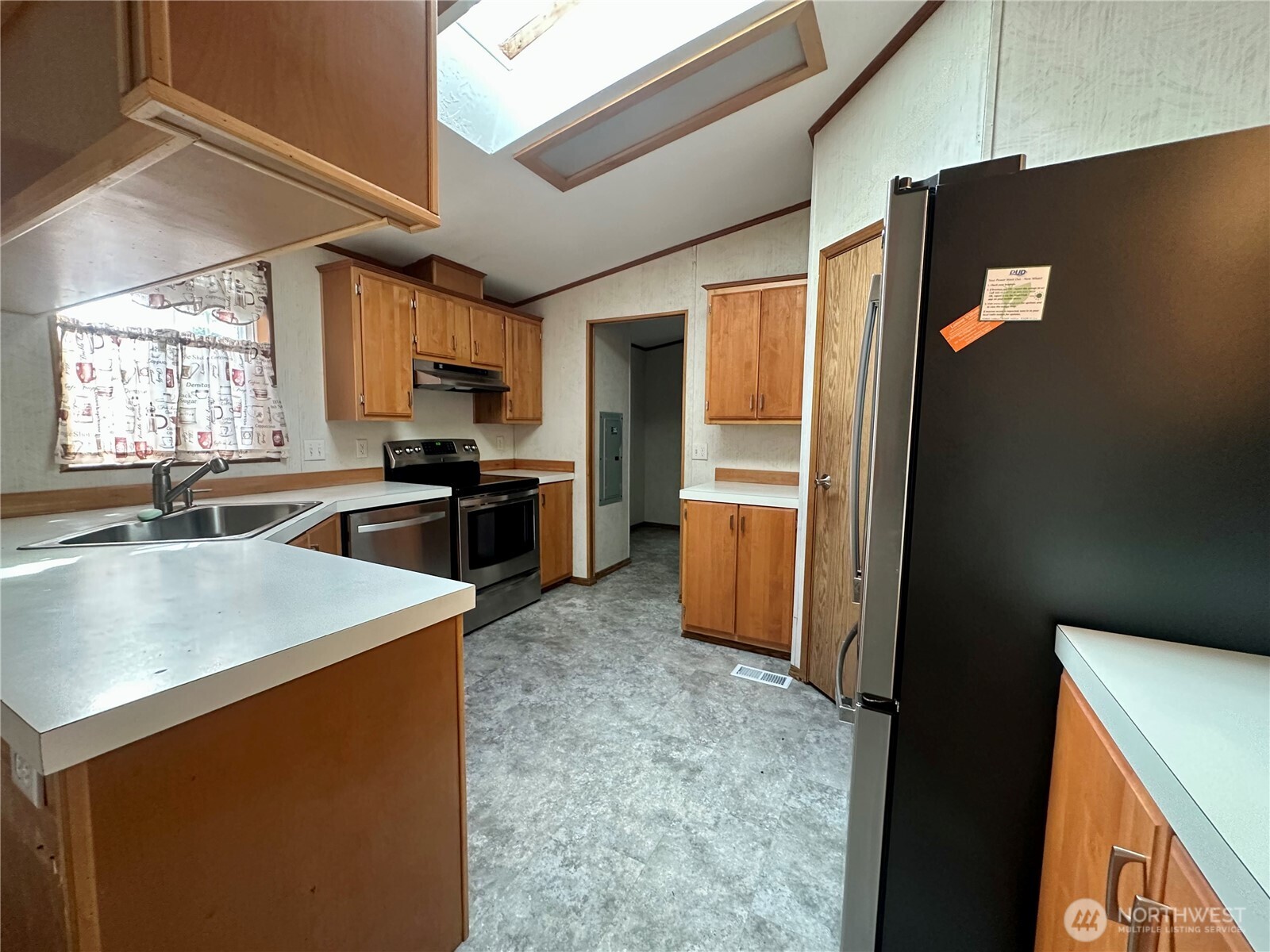 61 Simmons Street Sekiu WA 98381