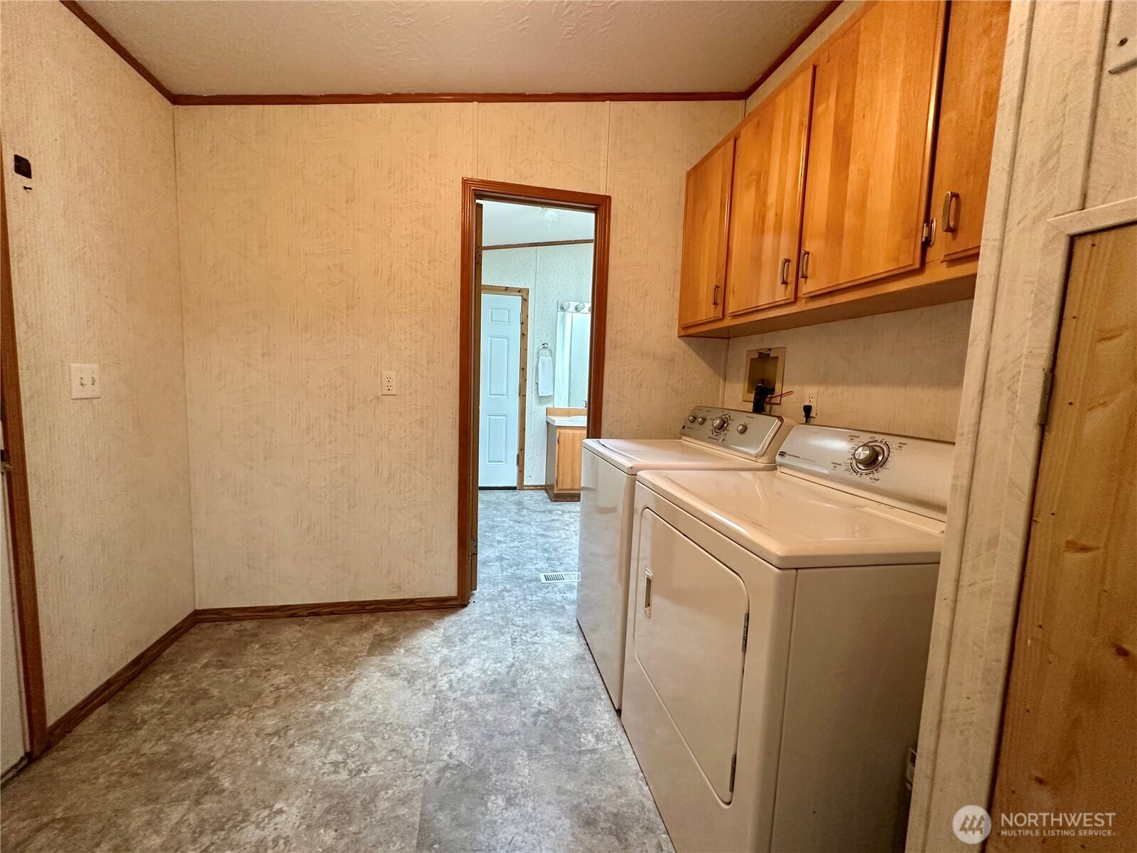 61 Simmons Street Sekiu WA 98381