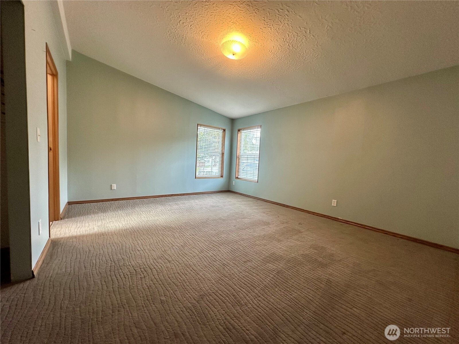 61 Simmons Street Sekiu WA 98381