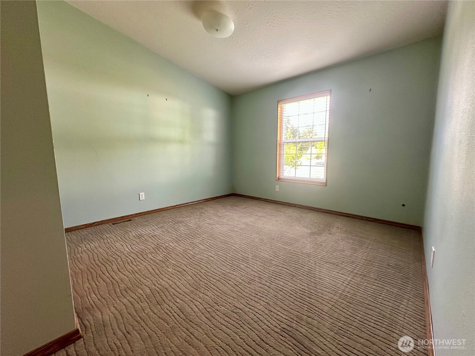 61 Simmons Street Sekiu WA 98381