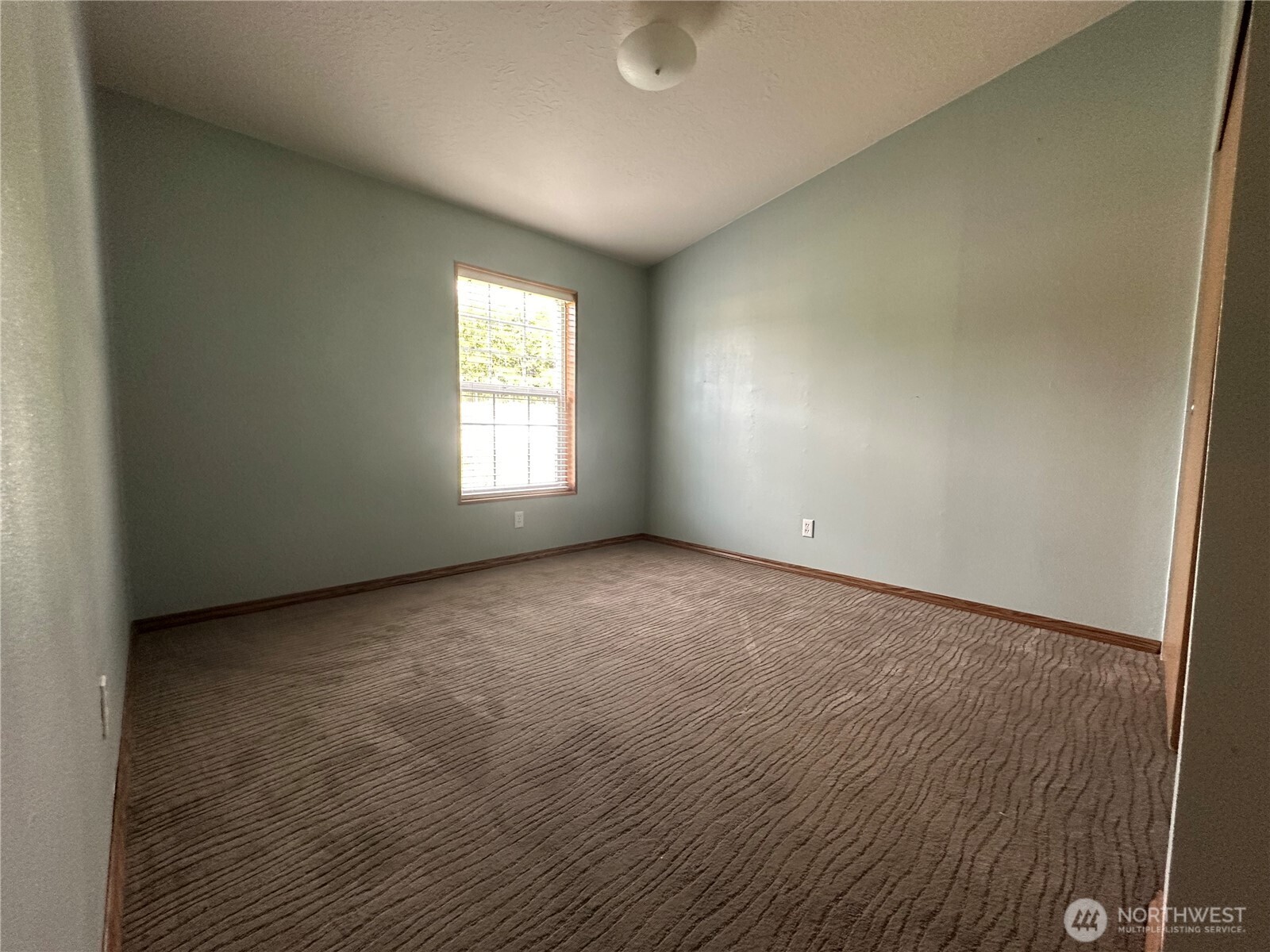 61 Simmons Street Sekiu WA 98381