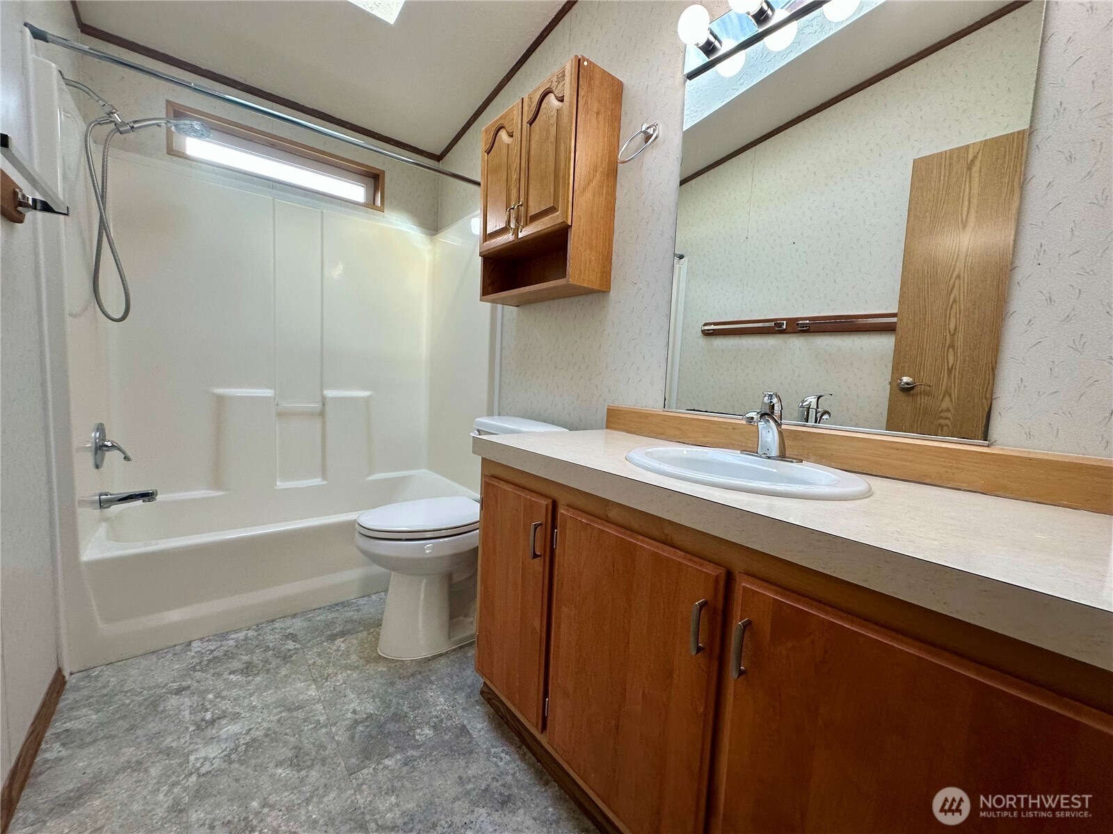 61 Simmons Street Sekiu WA 98381