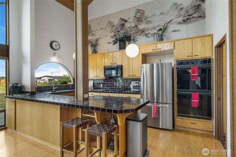 2180 Cove Drive Oak Harbor WA 98277