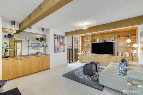 2180 Cove Drive Oak Harbor WA 98277