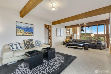 2180 Cove Drive Oak Harbor WA 98277