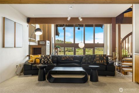 2180 Cove Drive Oak Harbor WA 98277