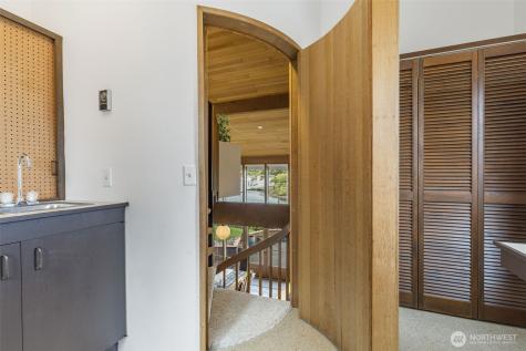 2180 Cove Drive Oak Harbor WA 98277