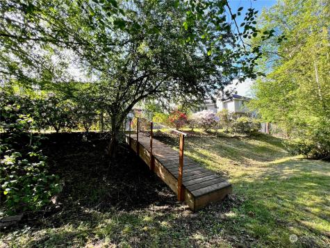 1722 226th Place Sw Bothell WA 98021