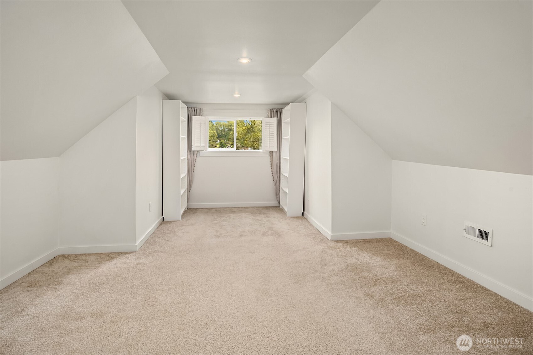 227 29th Avenue E Seattle WA 98112