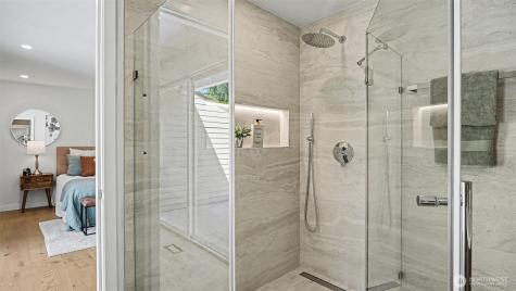 6560 W Mercer Way Mercer Island WA 98040
