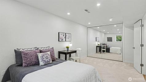 6560 W Mercer Way Mercer Island WA 98040
