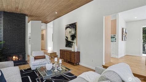 6560 W Mercer Way Mercer Island WA 98040