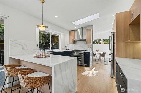 6560 W Mercer Way Mercer Island WA 98040