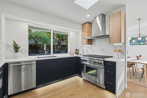 6560 W Mercer Way Mercer Island WA 98040