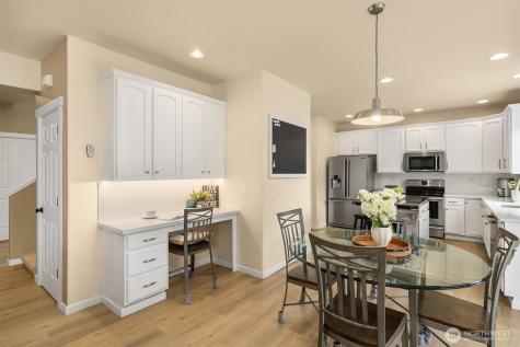526 Rosario Avenue NE Renton WA 98059