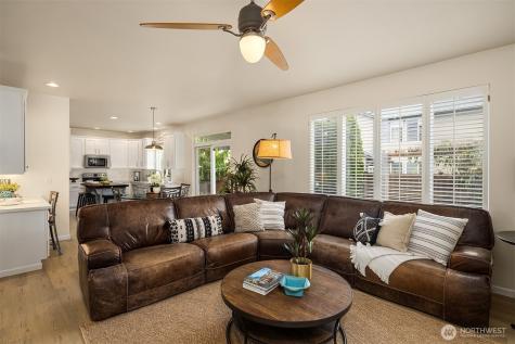 526 Rosario Avenue NE Renton WA 98059