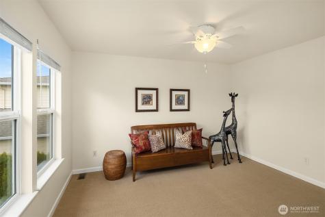 526 Rosario Avenue NE Renton WA 98059