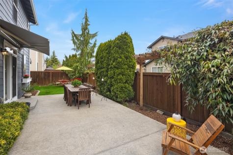 526 Rosario Avenue NE Renton WA 98059