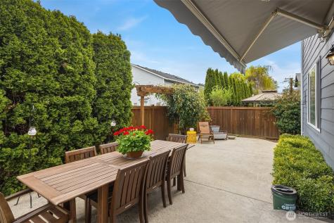 526 Rosario Avenue NE Renton WA 98059