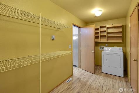 831 SW 364th Place Federal Way WA 98023