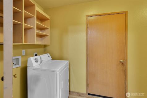 831 SW 364th Place Federal Way WA 98023