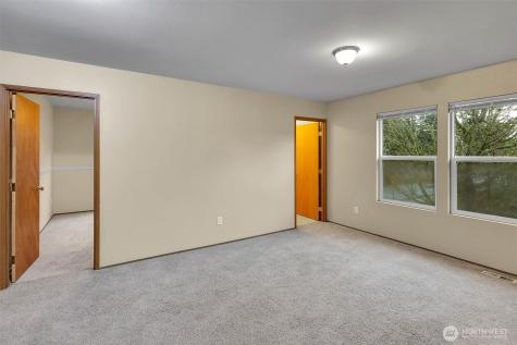831 SW 364th Place Federal Way WA 98023