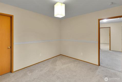 831 SW 364th Place Federal Way WA 98023